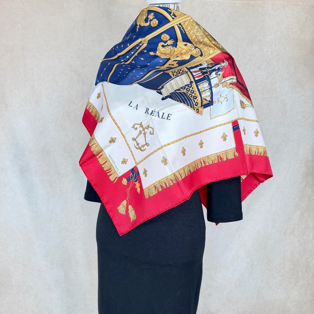 Hermès Vue du Carrosse de la Reale Silk Scarf Carré 90 Philippe Ledoux - Picture 9 of 9